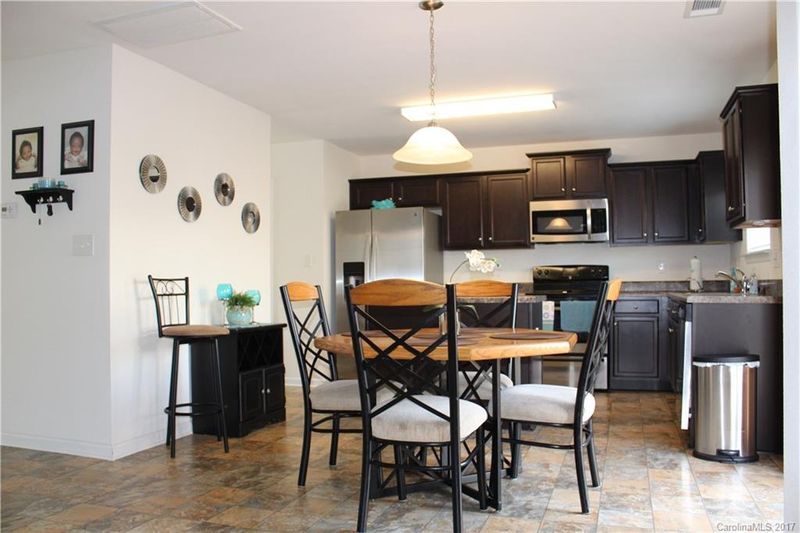 1824 Windy Willow Ln, Dallas, NC 28034