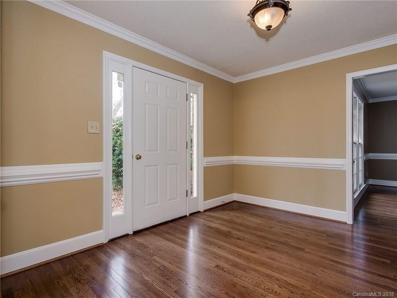 8725 Scarsdale Dr, Mint Hill, NC 28227