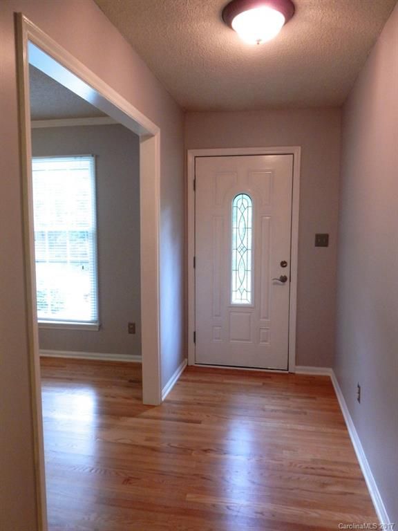 1300 Somersby Ln, Matthews, NC 28105