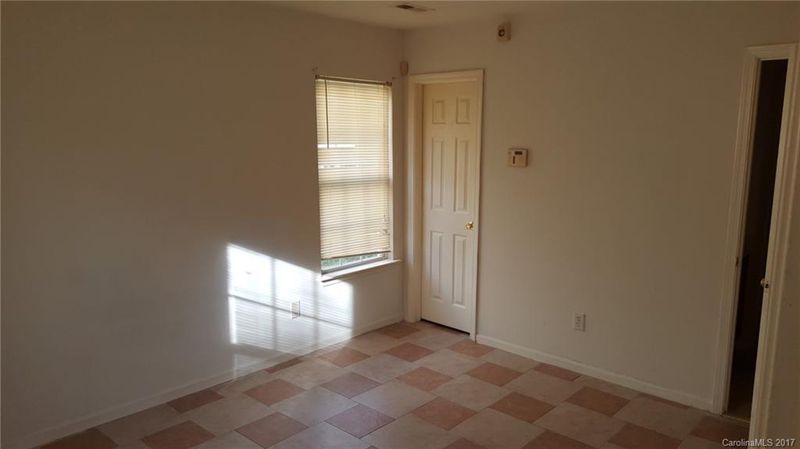 2525 Beachmont Ave, Charlotte, NC 28208