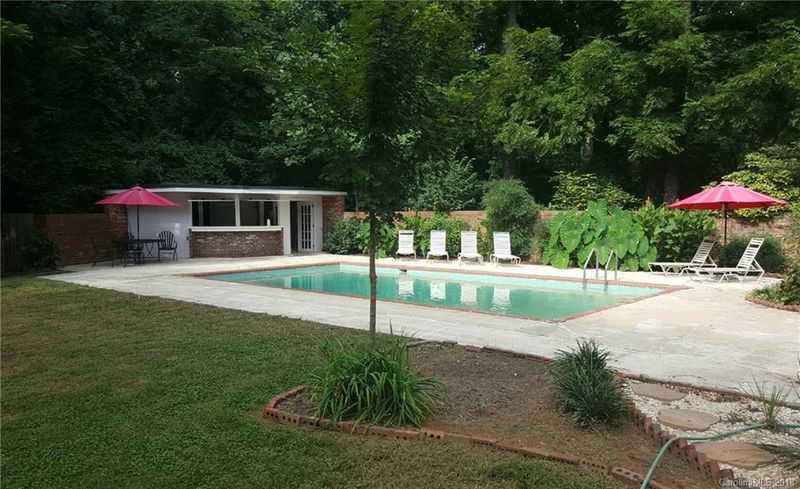 316 Meadowbrook Rd, Charlotte, NC 28211