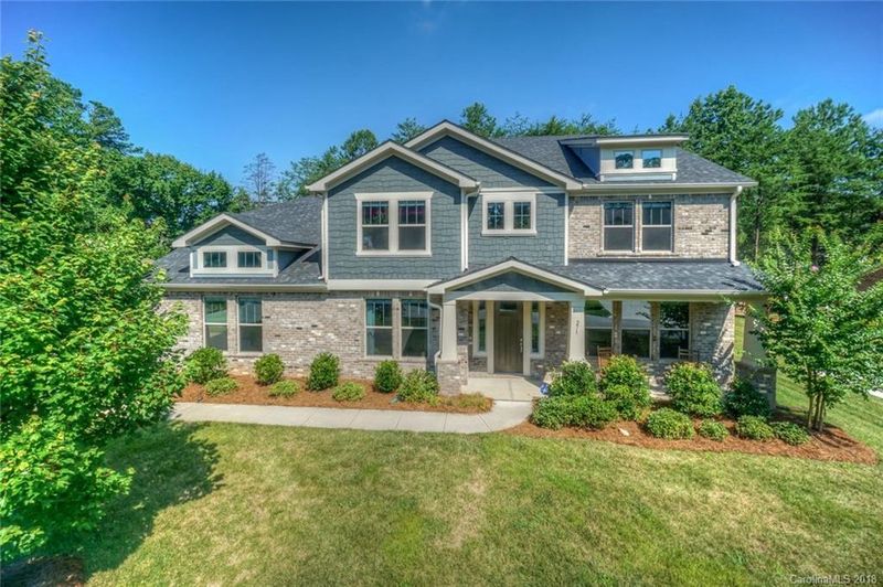 271 Treetops Dr, Stanley, NC 28164