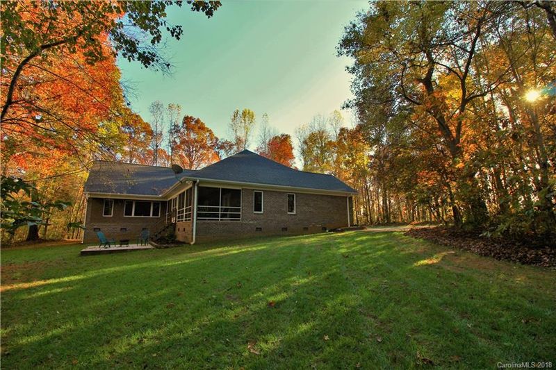 1044 Beamguard Rd, Clover, SC 29710