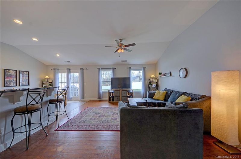1066 Albany Park Dr, Fort Mill, SC 29715
