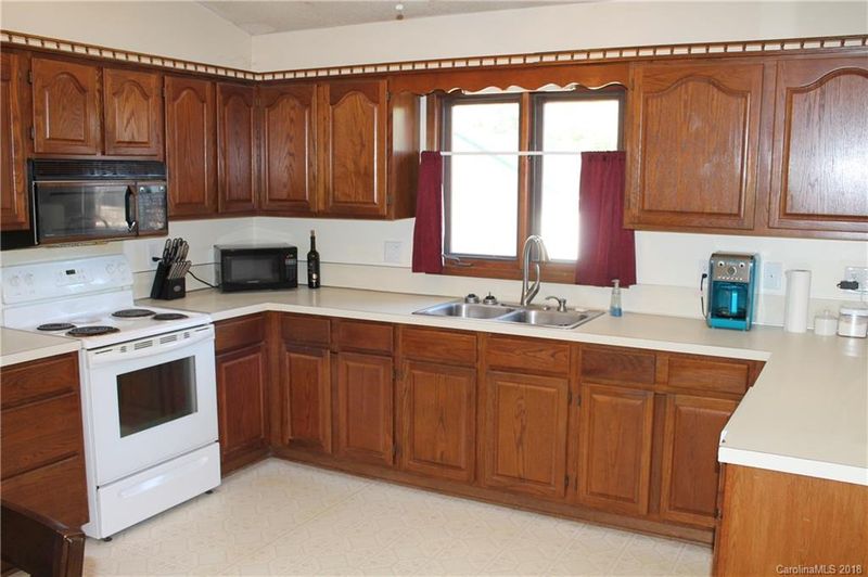 3059 Brady Hoffman Rd, Lincolnton, NC 28092
