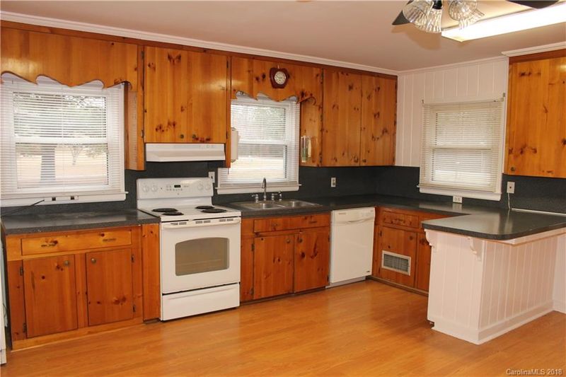 6325 Simpson Rd, Charlotte, NC 28216