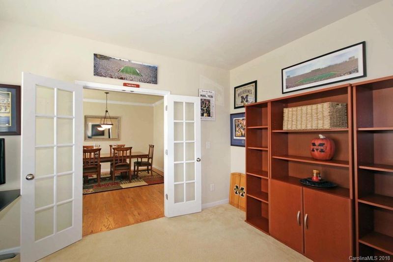 17221 Lake Path Dr, Cornelius, NC 28031