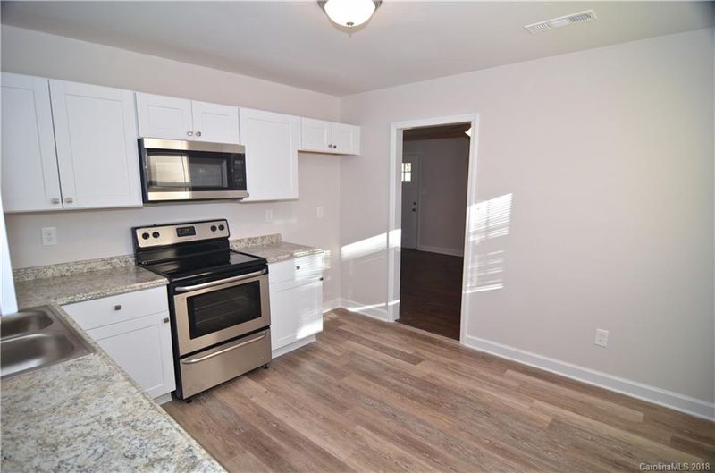 809 Milan Rd, Charlotte, NC 28216