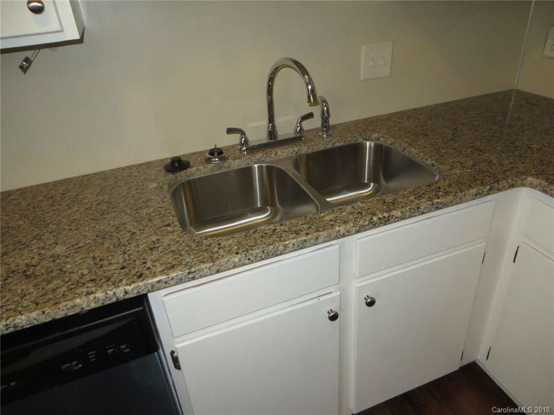 2607 Bobwhite Cir, Wingate, NC 28174