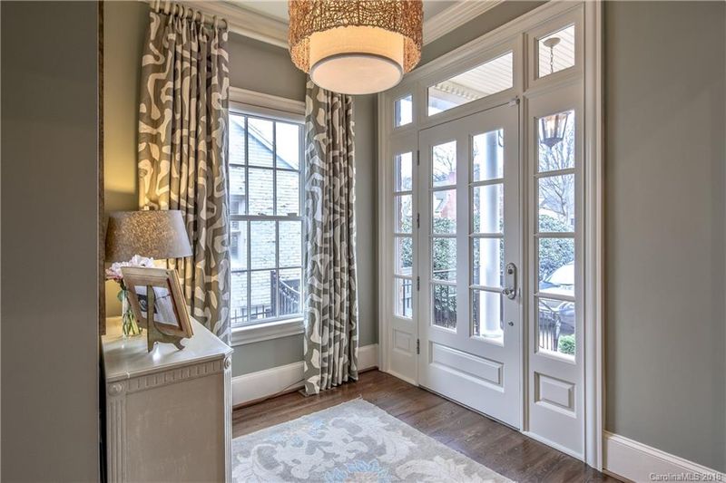 204 Middleton Dr, Charlotte, NC 28207