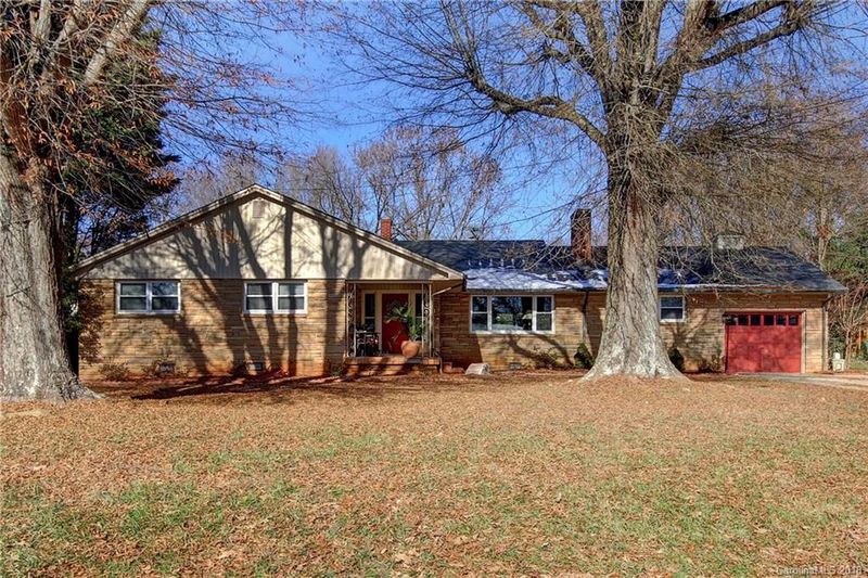 320 Mitchell Ave #2, Statesville, NC 28677
