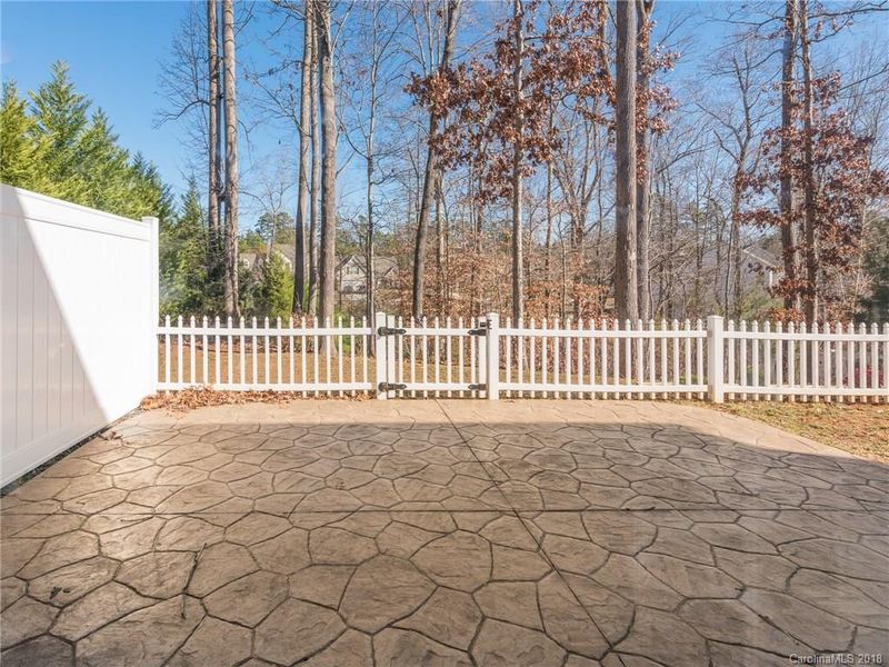 1111 Williamstown Rd, Matthews, NC 28105