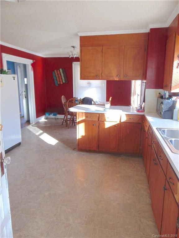 921 S Juniper St #3, Kannapolis, NC 28081