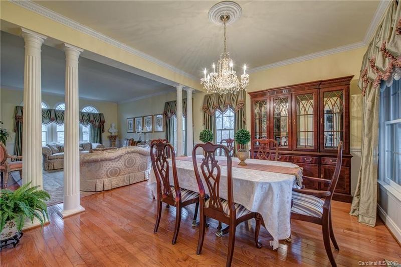 2614 Ashbourne Dr, Gastonia, NC 28056