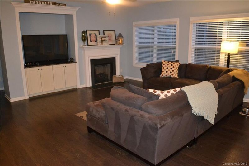 10140 Falling Leaf Dr NW, Concord, NC 28027