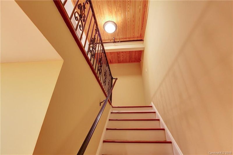 581 E Catawba St #18, Belmont, NC 28012