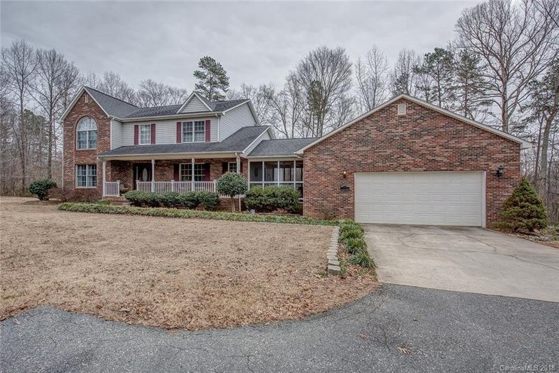 602 Huffstetler Rd, Gastonia, NC 28056