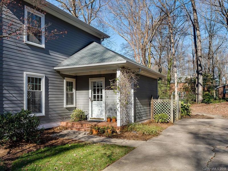 5933 Deveron Dr, Charlotte, NC 28211