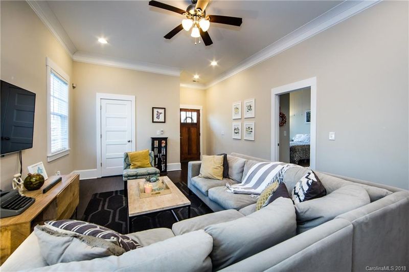 2313 Barry St, Charlotte, NC 28205