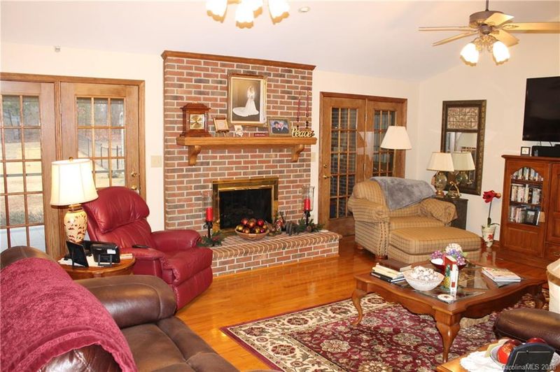 1109 Colony Ct, Gastonia, NC 28056