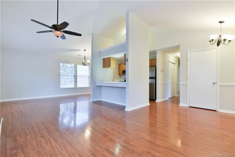 2038 David Earl Dr, Charlotte, NC 28213