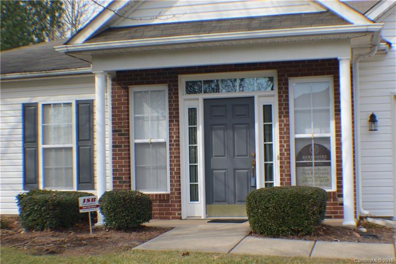 10222 Leaning Tree Dr, Charlotte, NC 28213