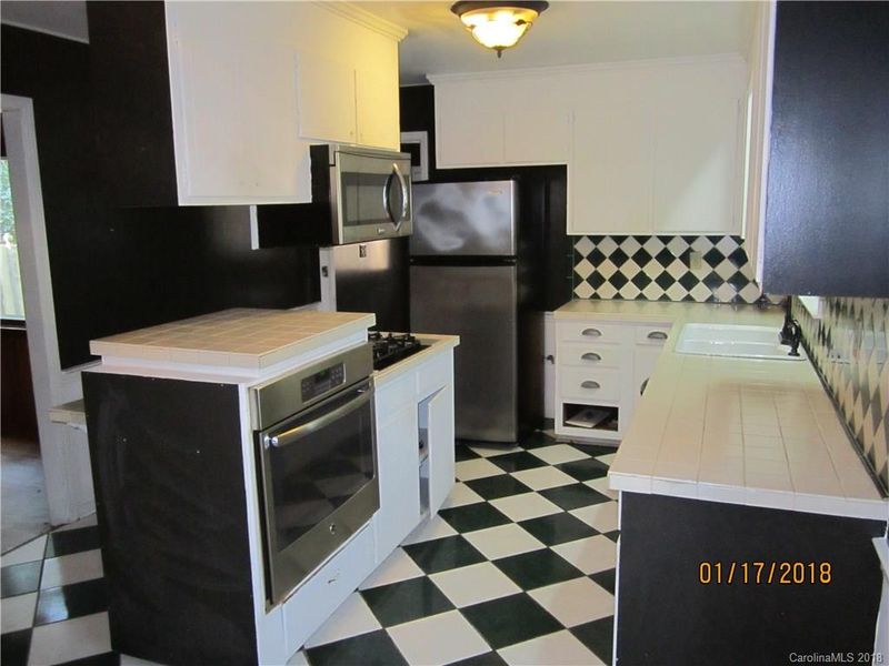 5440 Sharon Rd, Charlotte, NC 28210