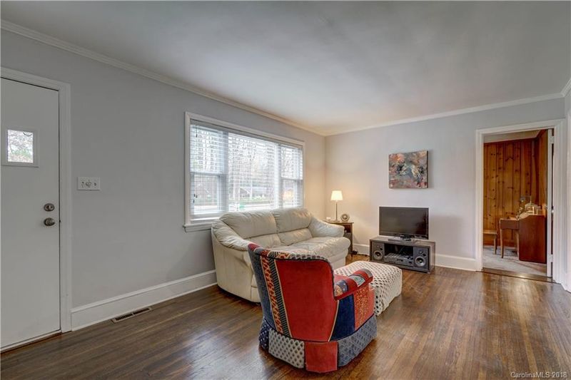 2344 Arnold Dr, Charlotte, NC 28205