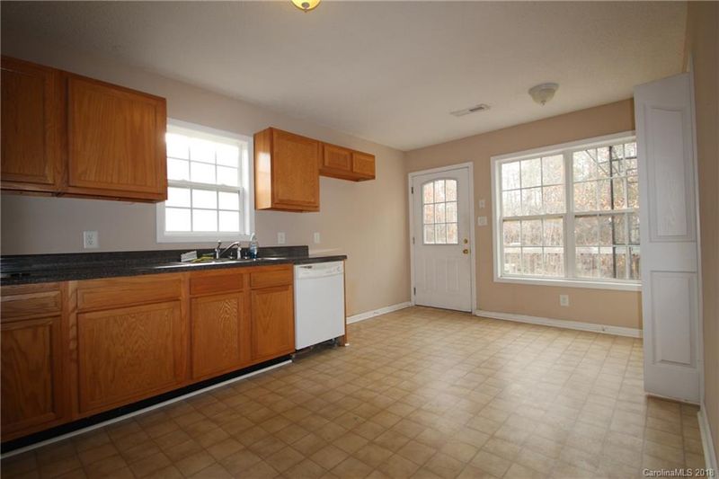 2027 E Park Dr, Lancaster, SC 29720