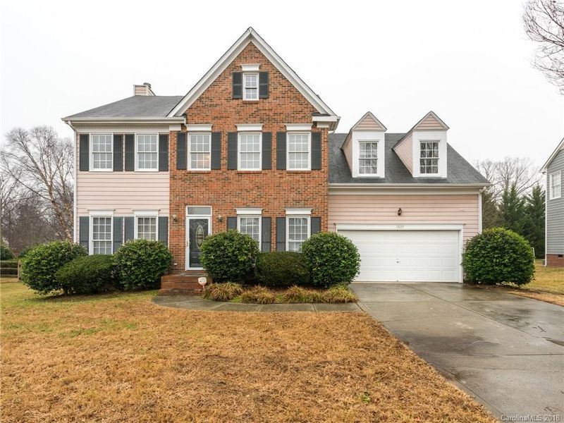 6624 Hawksnest Dr, Charlotte, NC 28269