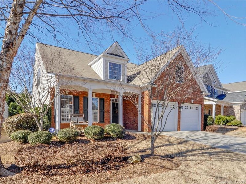 6437 Ridgeview Commons Dr, Charlotte, NC 28269