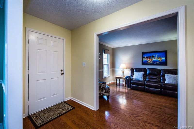 8115 Schooner Ln, Charlotte, NC 28270