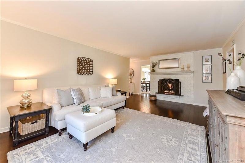 2233 Rexford Rd #Apt B, Charlotte, NC 28211