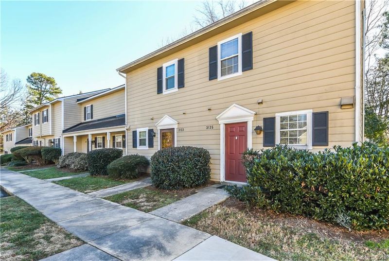 3135 Heathstead Pl #J, Charlotte, NC 28210