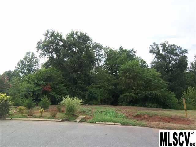 2634 Rolling Ridge Dr, Hickory, NC 28602