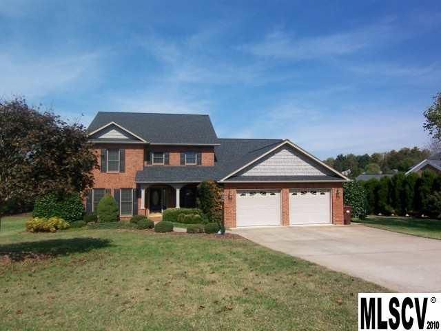 2756 Palmer Dr NE, Conover, NC 28613