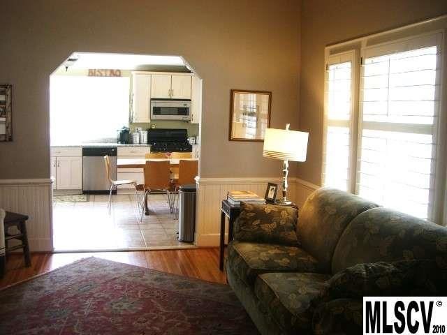 740 4th Ave Dr NW, Hickory, NC 28601