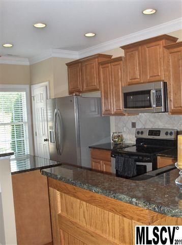 1993 Talbot Ln, Hickory, NC 28602