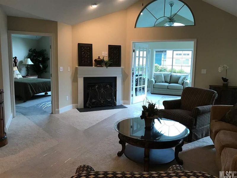 803A Wynnshire Dr #8A, Hickory, NC 28601