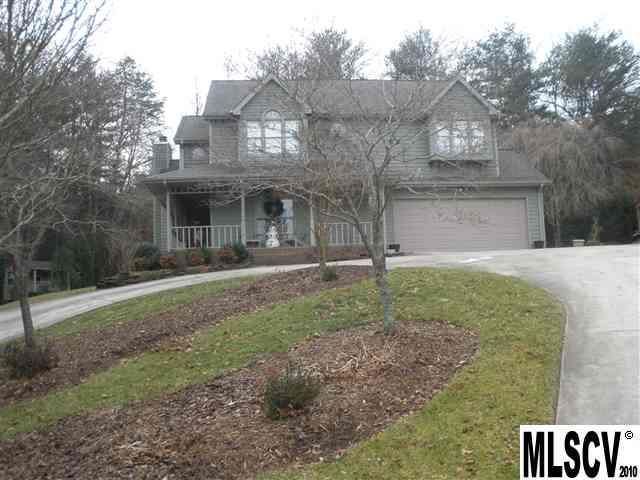 1376 33rd Avenue Dr NE, Hickory, NC 28601