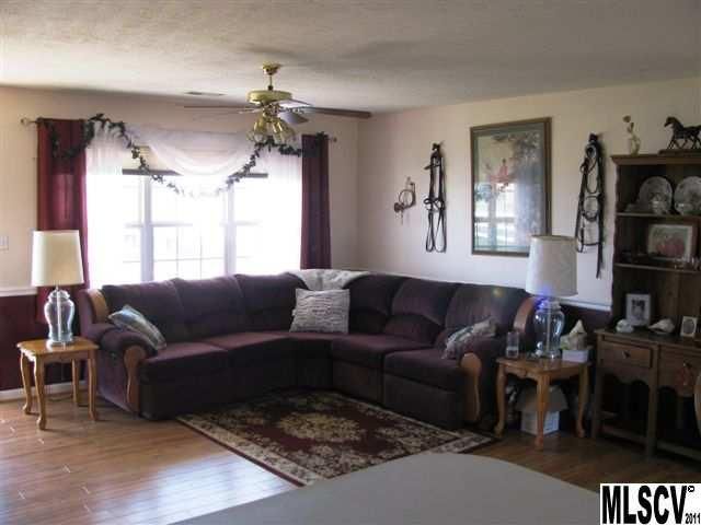 3335 Snow Creek Rd NE, Hickory, NC 28601