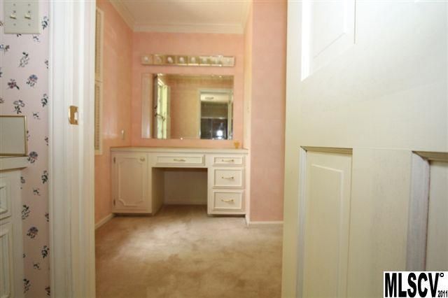 913 E Main St, Maiden, NC 28650