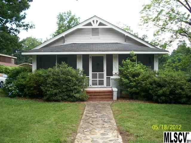1109 7th Ave NE, Hickory, NC 28601