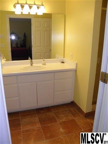 941 6th Ave Dr NW, Hickory, NC 28601