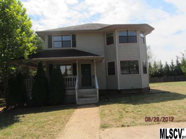 6110 Floyd Darvin Rd, Hickory, NC 28601