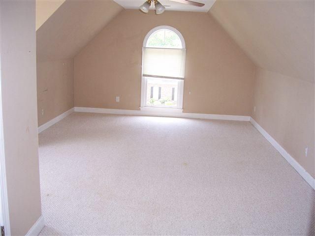4926 Brookridge Dr NE, Hickory, NC 28601