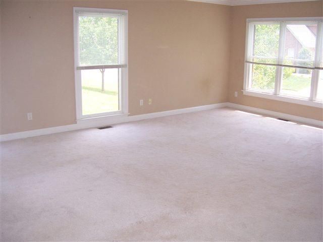 4926 Brookridge Dr NE, Hickory, NC 28601