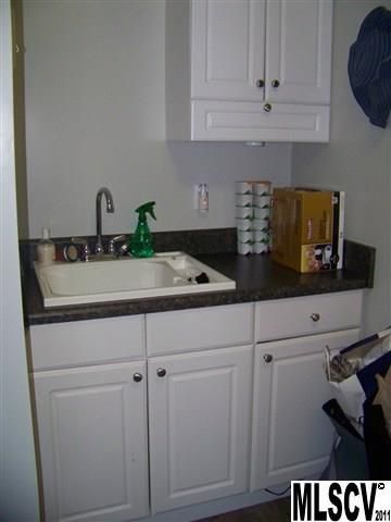 706 1st Ave Pl NE, Conover, NC 28613