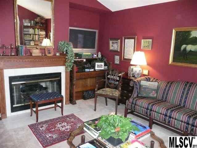 910 3rd St NE #A1, Conover, NC 28613