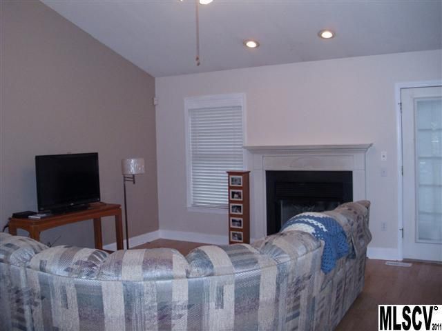 1832 Pipers Ridge Cir NW, Conover, NC 28613